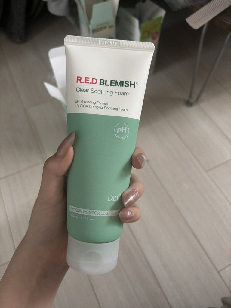 弱酸性红色痘痘清洁舒缓泡沫的真实用户使用照片
