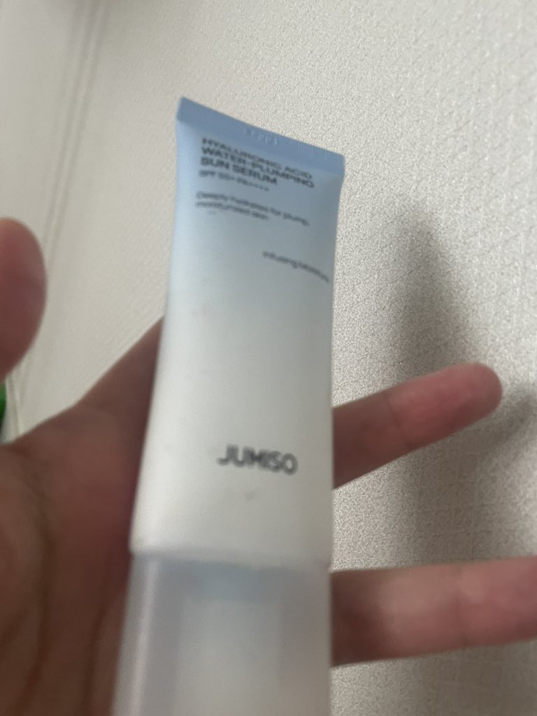 주미소 (JUMISO) 히알루론산 워터 플럼핑 수분 선 세럼 [SPF50+/PA++++] review image