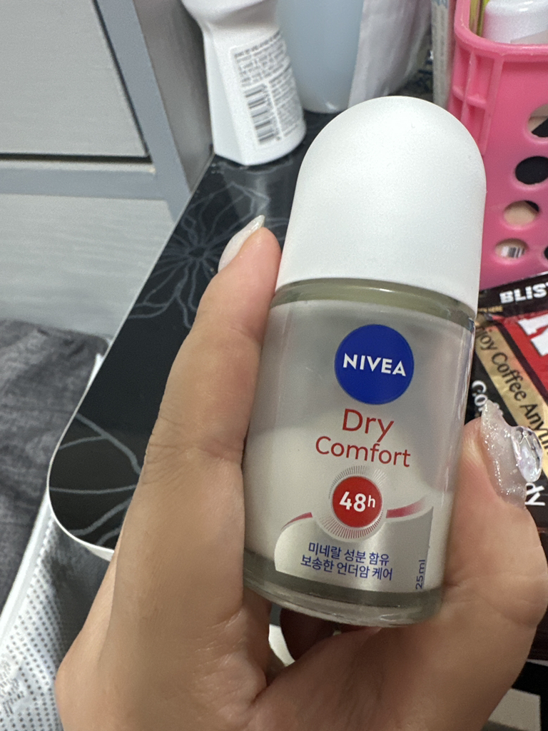 니베아 (NIVEA) 데오드란트 롤온 [드라이콤포트] review image