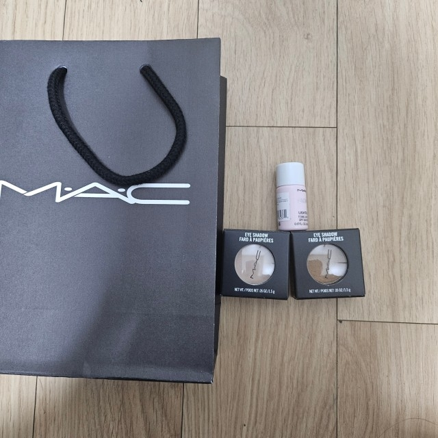 맥 (MAC) 아이섀도우 [소바] review image