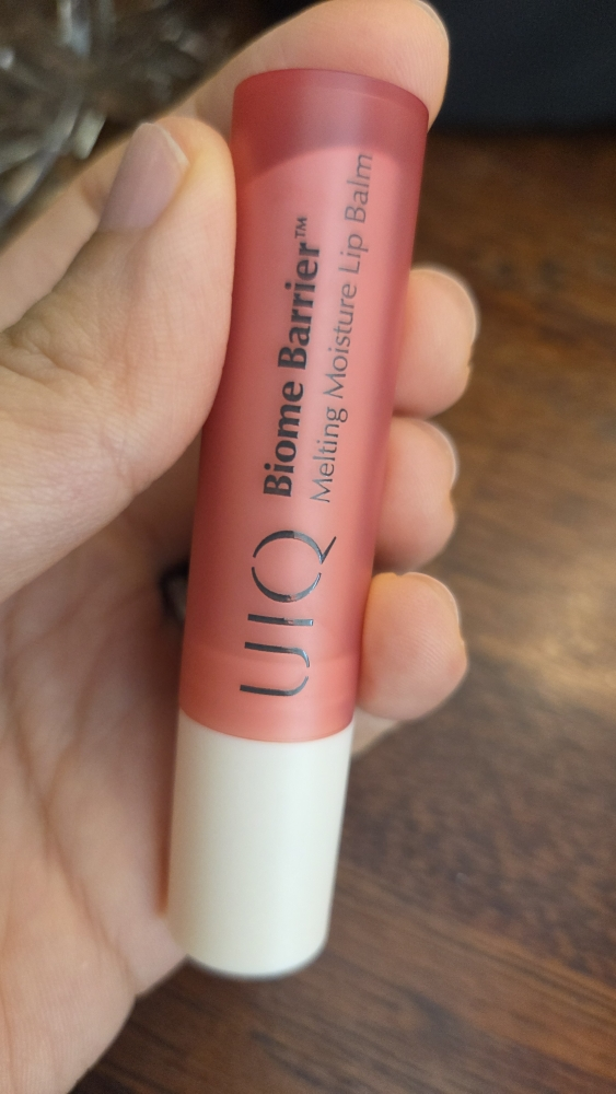 유이크 (UIQ) 바이옴 베리어 모이스처 멜팅 립밤 [로지] review image