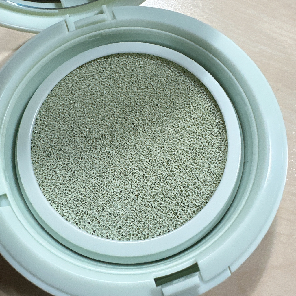 식물나라 (SHINGMULNARA) 뽀얀쌀 생기 톤업 선쿠션 [SPF50+/PA++++] [04 산뜻그린] review image