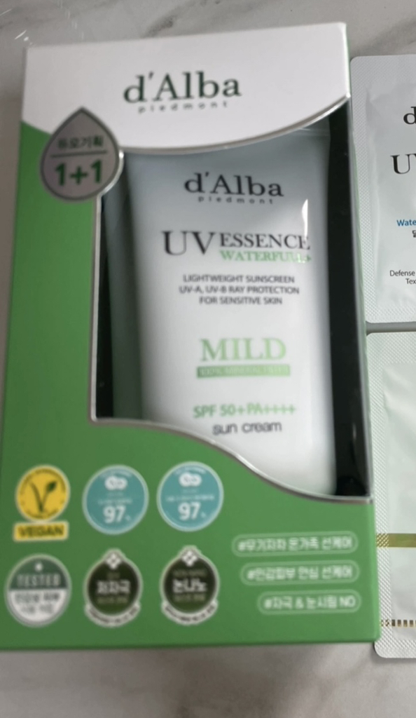 달바 (d'Alba) 워터풀 선크림 [SPF50+/PA++++] [마일드] review image