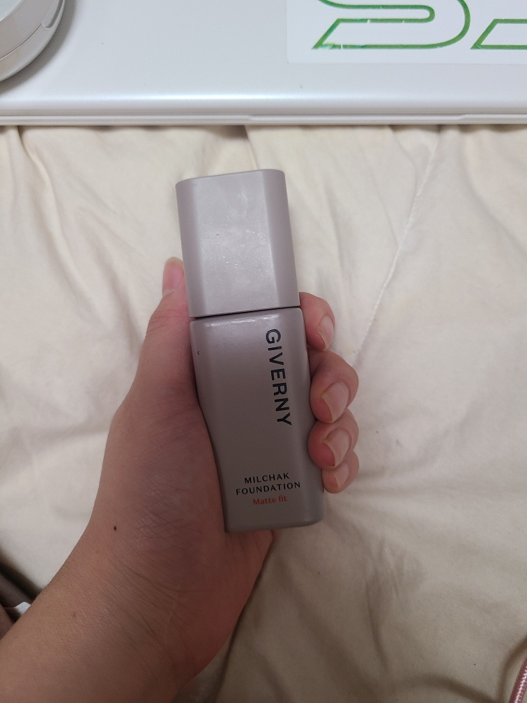 姿泊兰伊 密集贴合粉底液 [SPF38/PA++] [17C 瓷白] common.review image