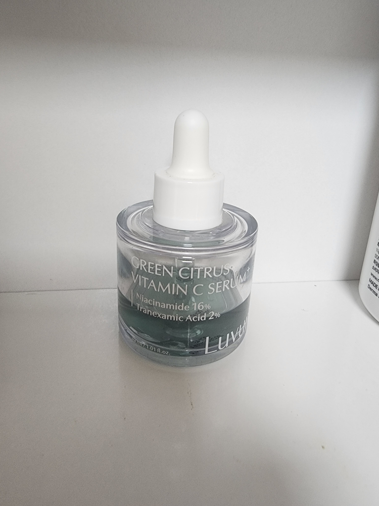 러븀 (Luvum) 그린 시트러스 비타민 C 세럼 플러스 review image