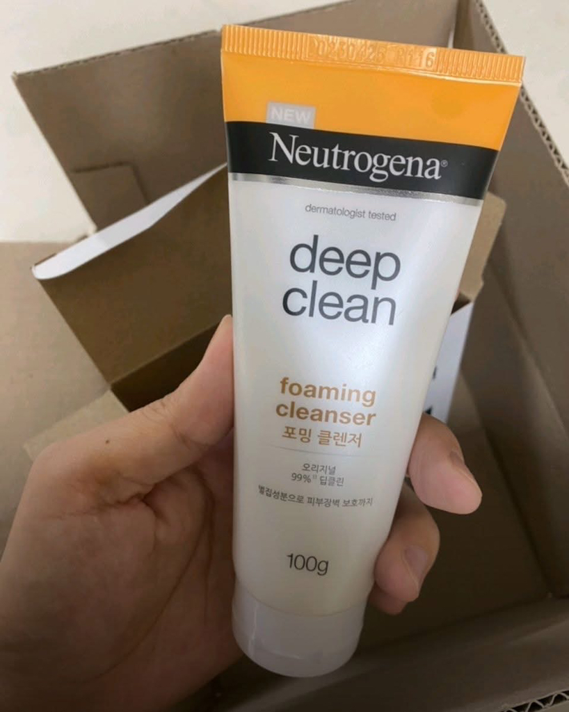 Neutrogena 深层清洁泡沫洁面乳 [痤疮] common.review image
