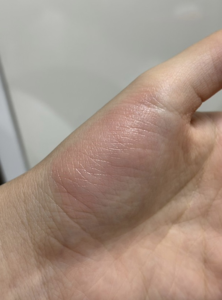 花瓣滴液体腮红[裸色]的真实用户使用照片