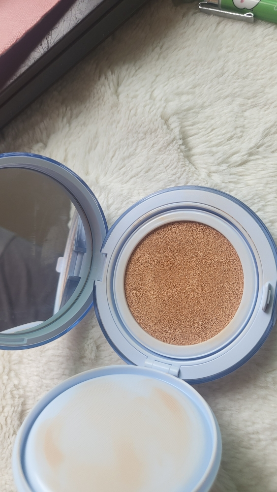舒适玻璃自然[SPF50+/PA+++][1.5倍玻璃]的真实用户使用照片