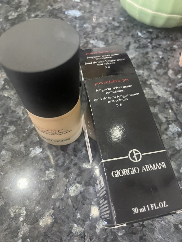 아르마니뷰티 (ARMANIbeauty) 파워 패브릭 PRO 파운데이션 [3.8호] review image