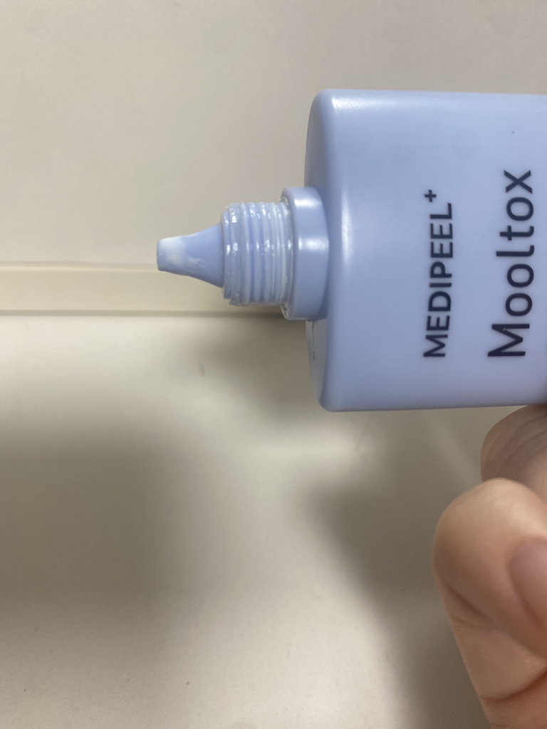 메디필 (MEDIPEEL) 히알루론산 물톡스 물빛 광채 선세럼 [SPF50+/PA++++] review image