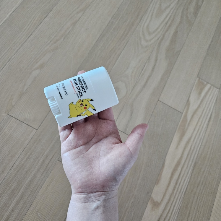 벨먼 (VEILMENT) 포켓몬 UV 선스틱 [SPF50+/PA++++] [피카츄] review image