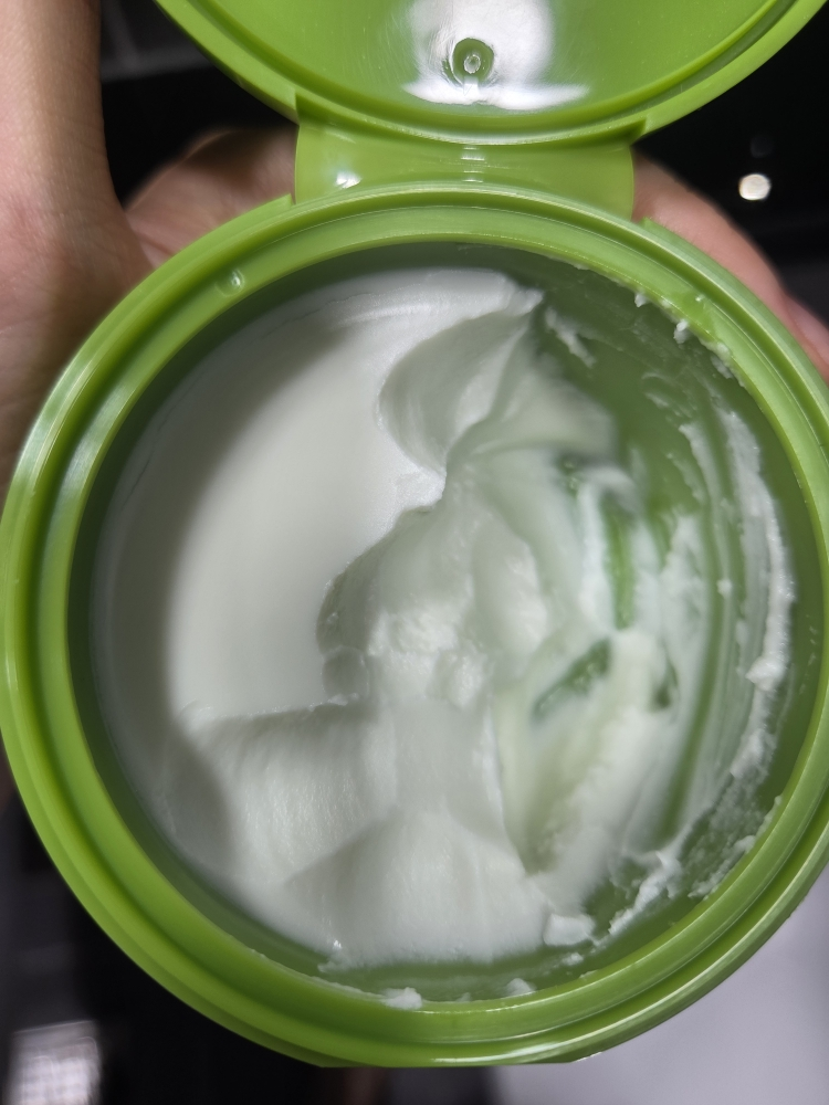 绿豆毛孔牛奶洁面膏的真实用户使用照片