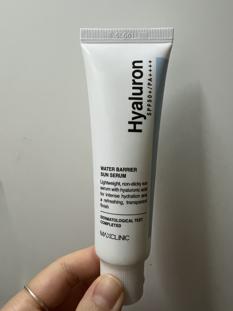 맥스클리닉 (MAXCLINIC) 히알루론 워터 베리어 선 세럼 [SPF50+/PA++++] review image