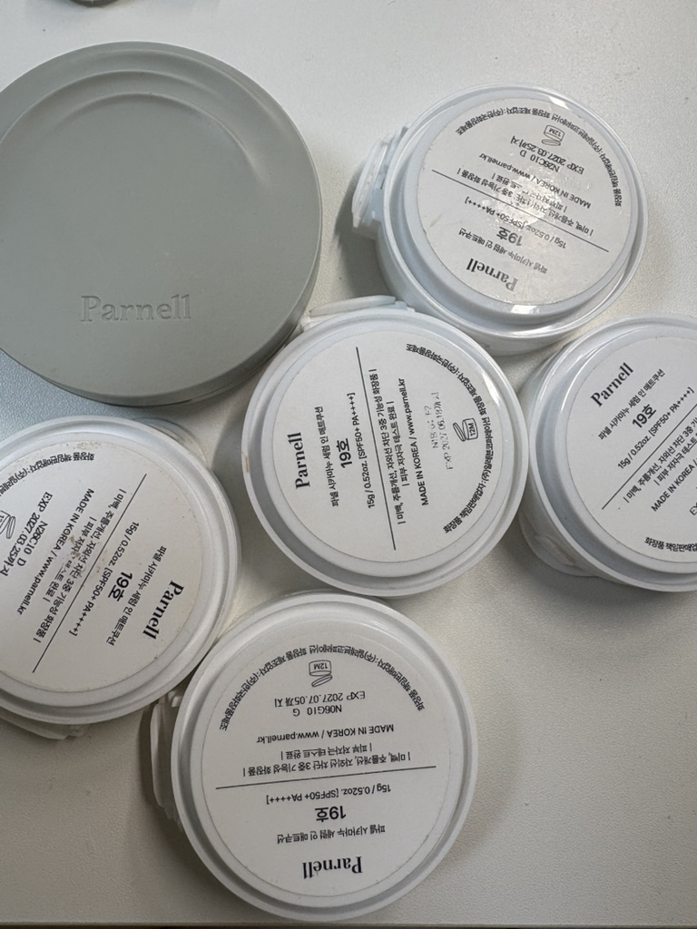 希卡马努哑光气垫 [SPF50+/PA++++] [19号瓷肌]的真实用户使用照片