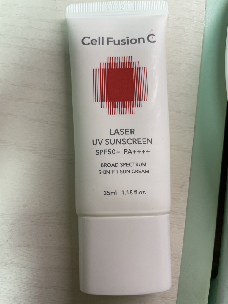 防晒霜 [SPF50+/PA++++] [激光UV]的真实用户使用照片