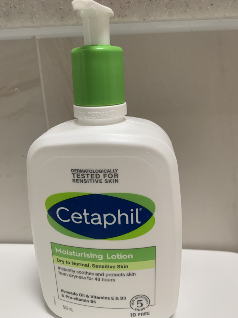 保湿乳液的真实用户使用照片