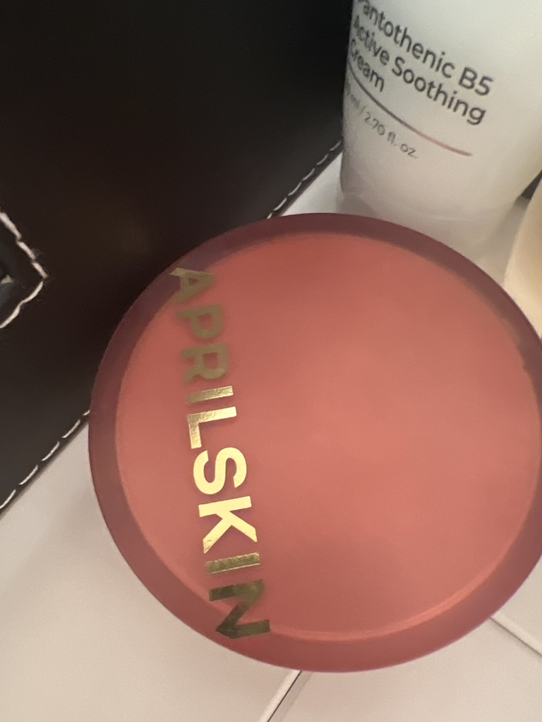 英雄气垫 [SPF50+/PA++++] [19号 淡米色]的真实用户使用照片