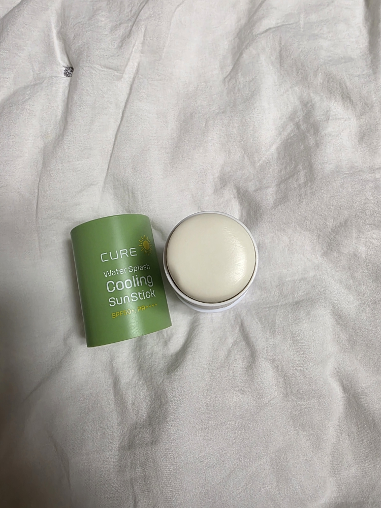 큐어 (CURE) 워터 스플래쉬 쿨링 선스틱 [SPF50+/PA++++] review image