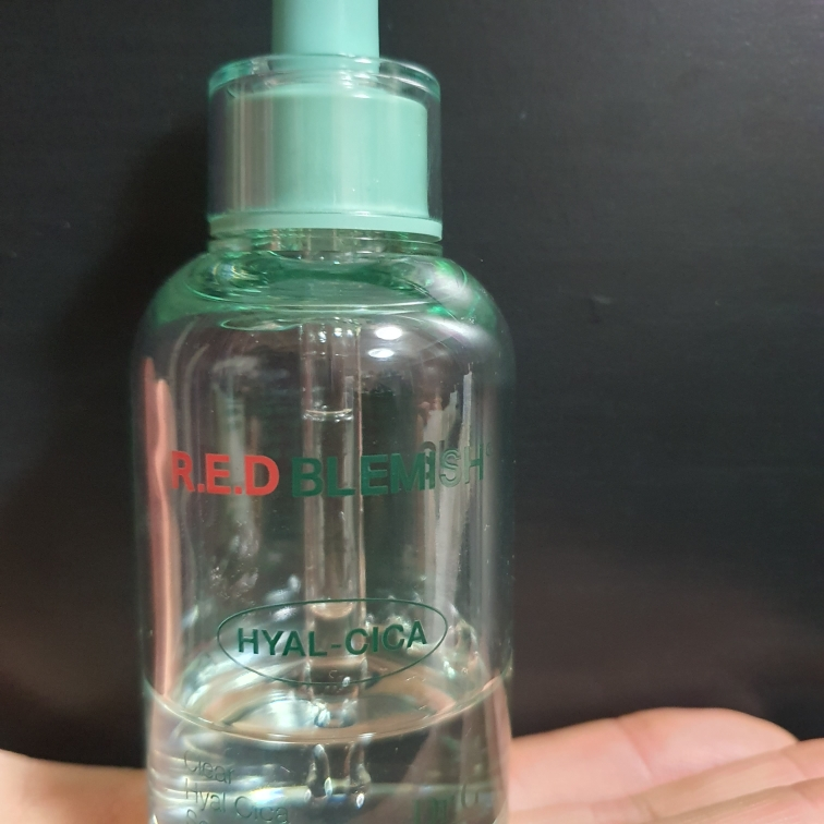 红色痤疮净化玻尿酸修复舒缓精华的真实用户使用照片