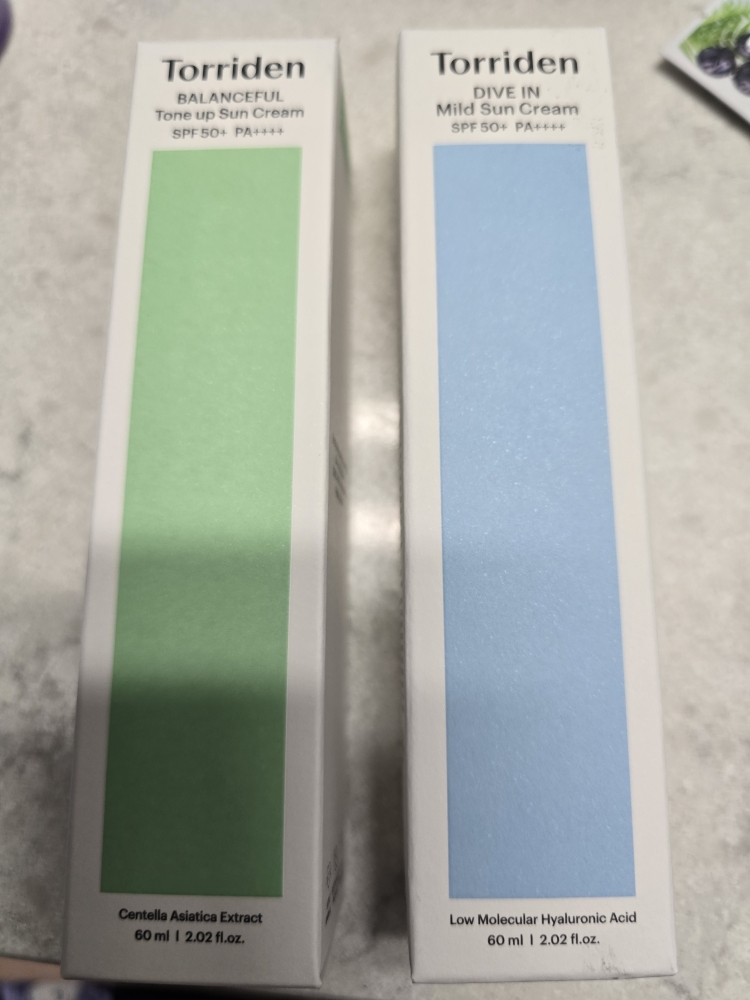 绿色提亮防晒霜 [SPF50+/PA++++]的真实用户使用照片