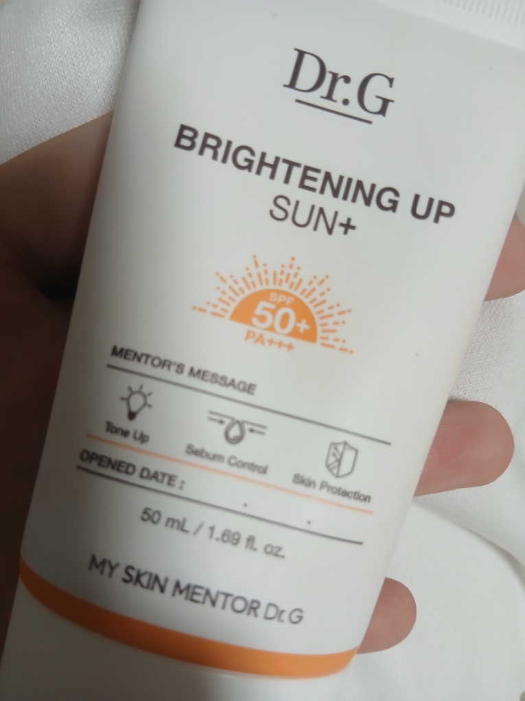 焕亮温和修护防晒霜 [SPF50+/PA+++]的真实用户使用照片