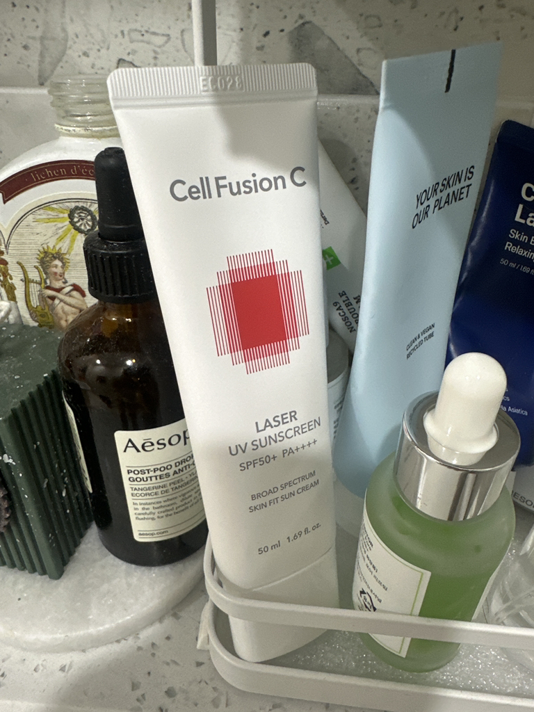 防晒霜 [SPF50+/PA++++] [激光UV]的真实用户使用照片