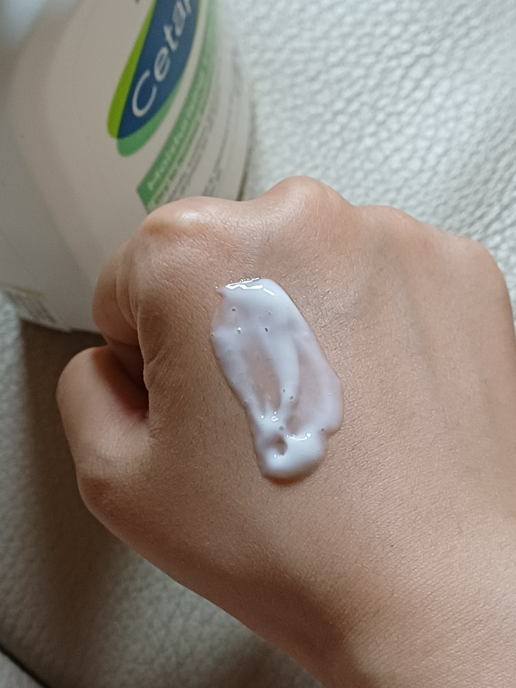 保湿乳液的真实用户使用照片