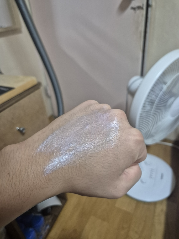 微生物修复温和防晒霜 [SPF50+/PA++++]的真实用户使用照片