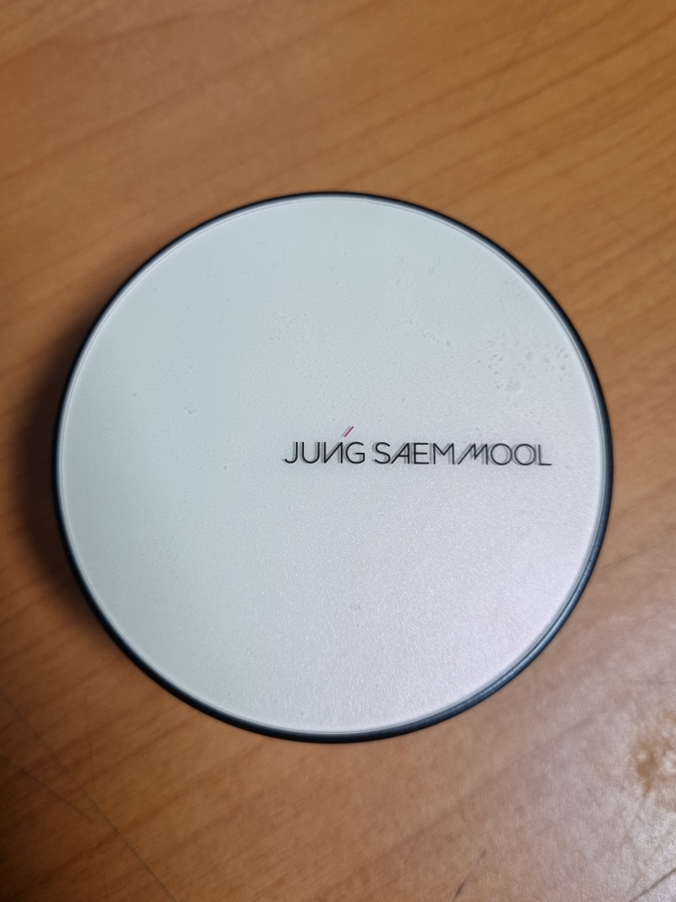 精华肌肤遮瑕气垫 [SPF50+/PA+++] [浅色]的真实用户使用照片