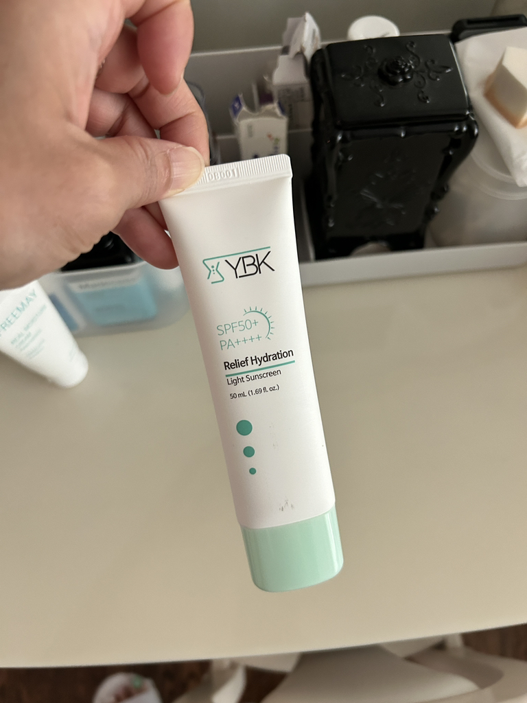 舒缓保湿轻质防晒霜 [SPF50+/PA++++]的真实用户使用照片