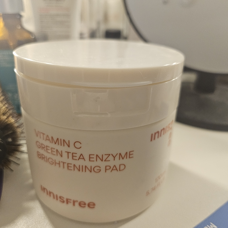 이니스프리 (INNISFREE) 비타C 그린티 엔자임 잡티 토닝 패드 review image
