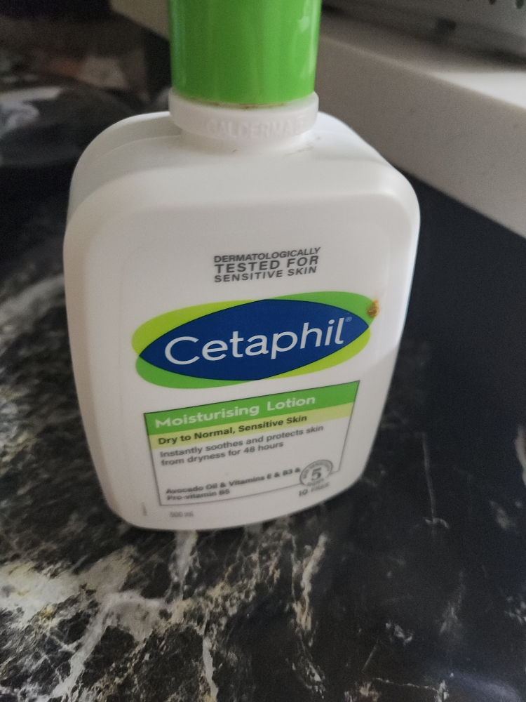 保湿乳液的真实用户使用照片