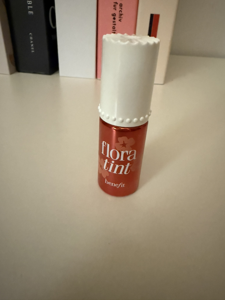 베네피트 (benefit) 플로라 틴트 review image