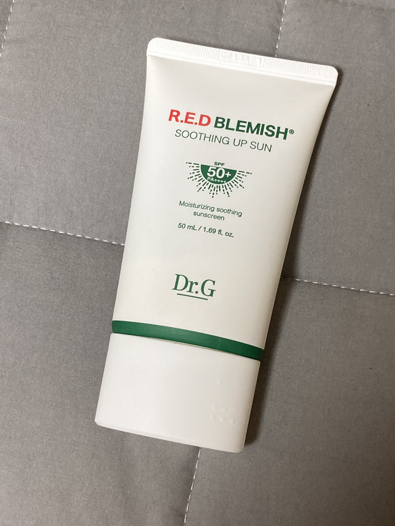 红色痤疮舒缓修护防晒霜 [SPF50+/PA++++]的真实用户使用照片