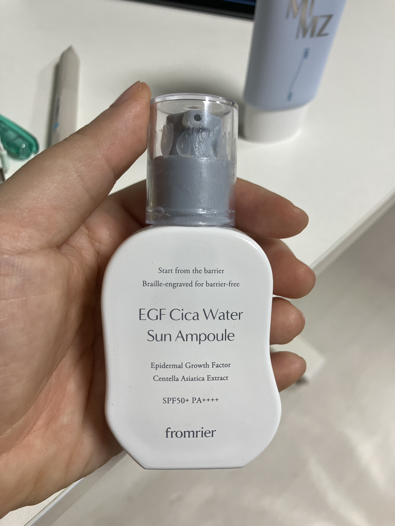 纯素EGF修复水感安瓶 [SPF50+/PA++++]的真实用户使用照片
