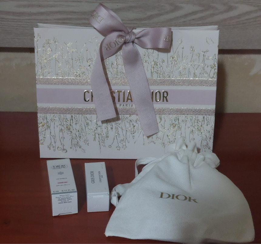 디올 (Dior) 어딕트 립스틱 [536 럭키] review image