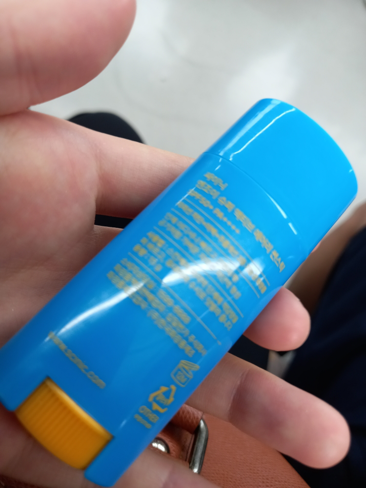 SCINIC 享受超级活跃轻盈防晒棒 [SPF50+/PA++++] common.review image