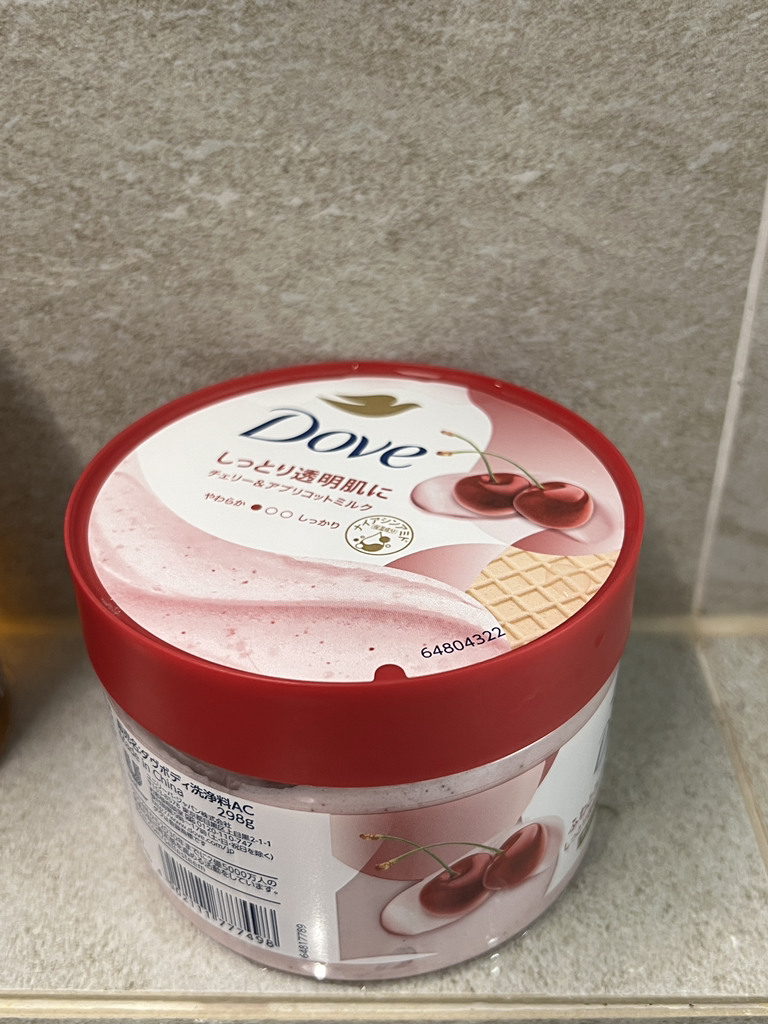 Dove 海外)柔顺滋润身体磨砂膏[石榴] common.review image
