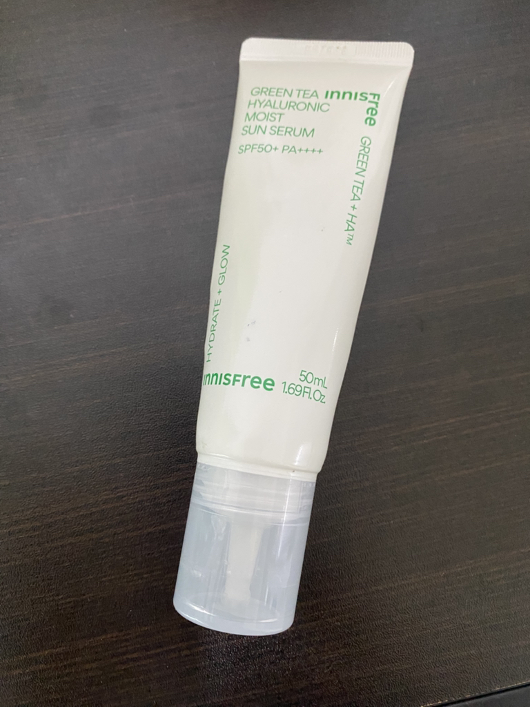 이니스프리 (INNISFREE) 그린티 히알루론산 수분 선세럼 [SPF50+/PA++++] review image