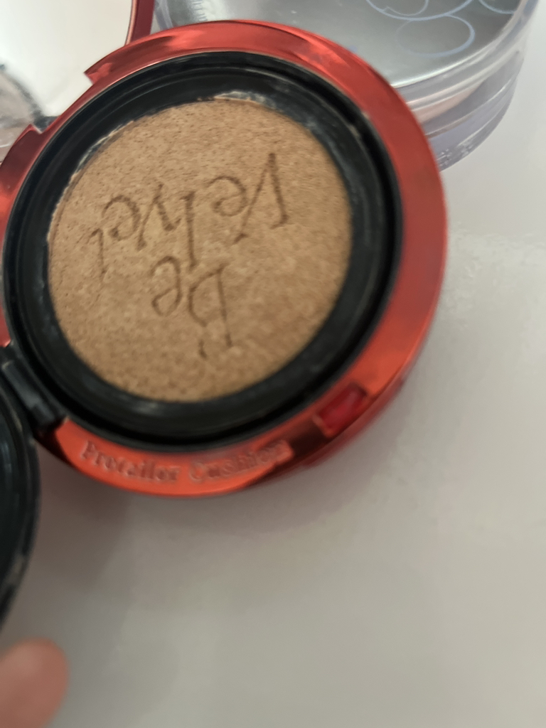 Pro Tailor Velvet Cover Cushion New Class [SPF34/PA++] [No. 20 Vanilla]的真实用户使用照片