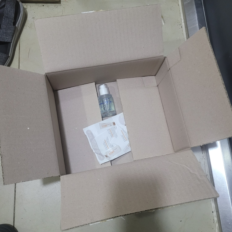 蓝色盛开毛孔护理安瓿的真实用户使用照片
