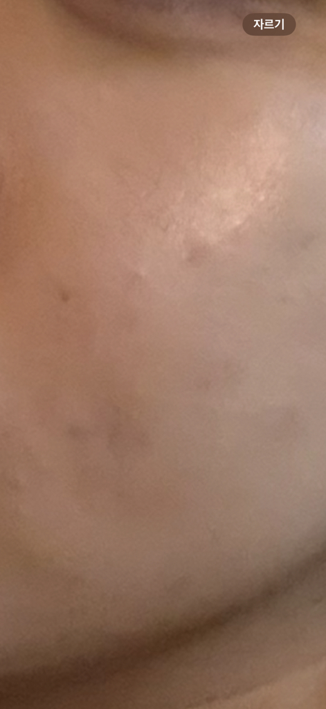 黑色气垫粉底液 [SPF34/PA++] [21N1 香草]的真实用户使用照片