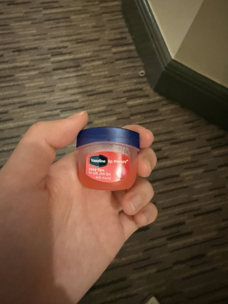 Vaseline 联合利华润唇疗小样[玫瑰唇膏] common.review image