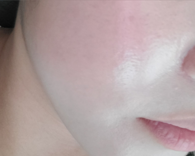 茶树精华提亮遮瑕隔离霜 [SPF50+/PA++++]的真实用户使用照片