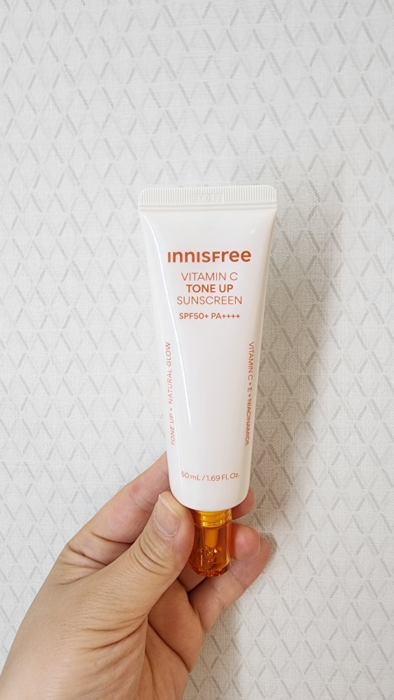 INNISFREE (悦诗风吟) 维生素C淡斑亮肤防晒霜 [SPF50+/PA++++] common.review image