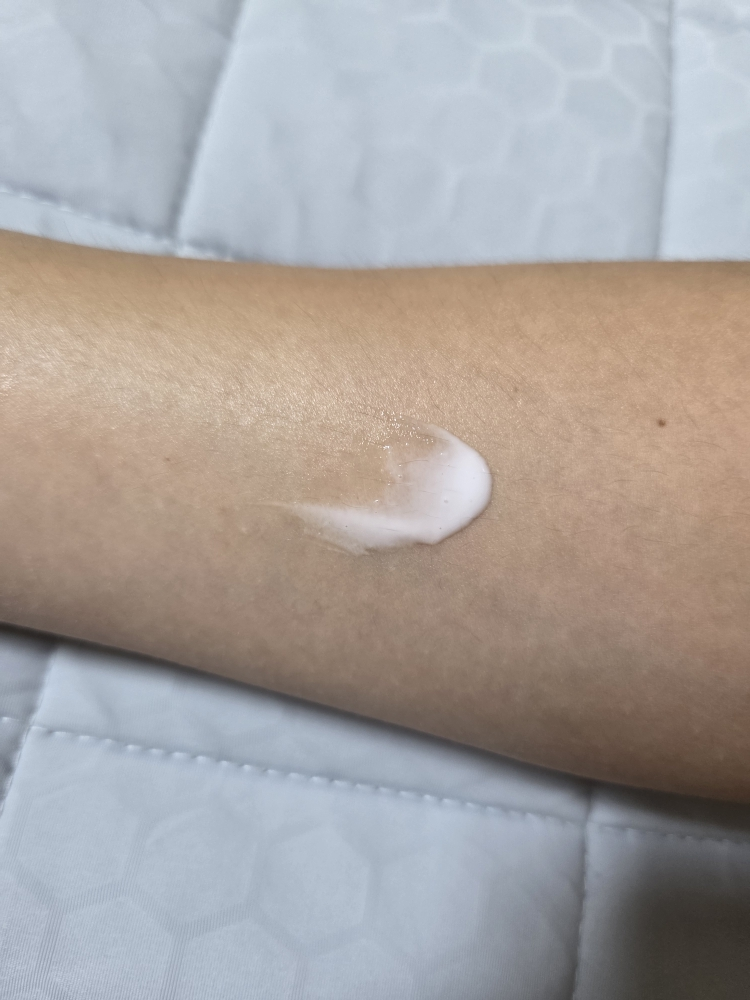 니베아 (NIVEA) 인텐시브 바디로션 review image