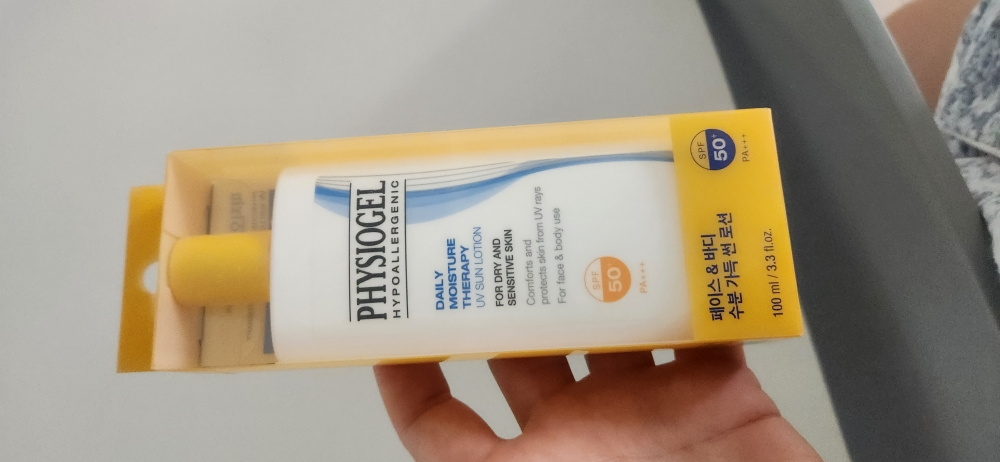피지오겔 (PHYSIOGEL) DMT 마일드 릴리프 선크림 [SPF50+/PA++++] review image