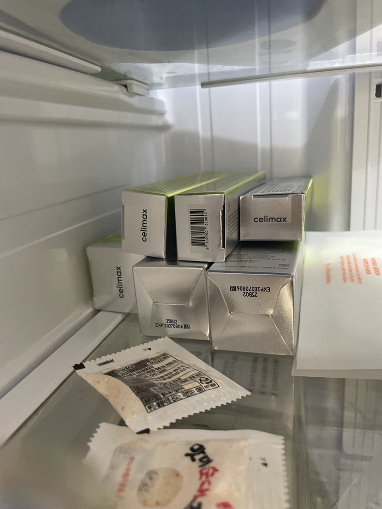 셀리맥스 (celimax) 레티놀 샷 타이트닝 세럼 review image