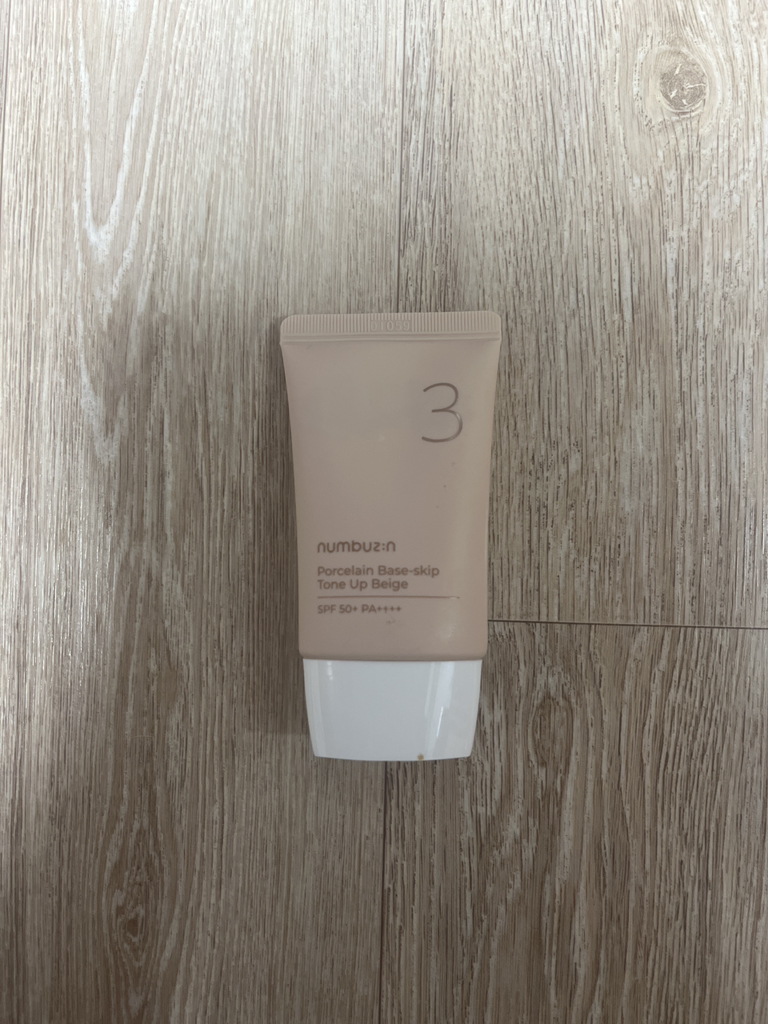 3号陶瓷质感粉底液 提亮肤色米色 [SPF50+/PA++++]的真实用户使用照片