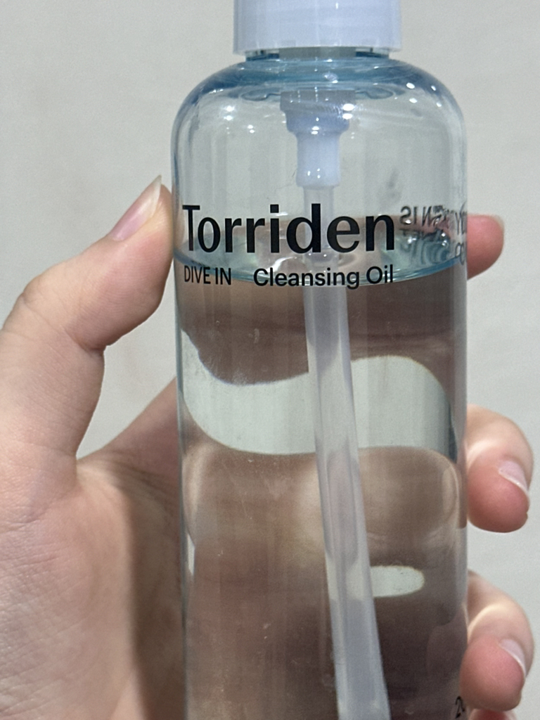 潜入式低分子量透明质酸洁肤油的真实用户使用照片